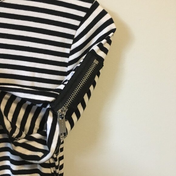 B&W French Stripe Stylish Zipper Sleeve Tee - Picture 6 of 15